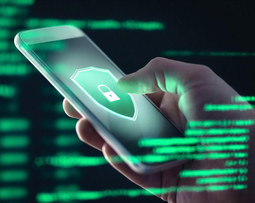 Как следят за владельцами iPhone. Поддельная клавиатура, которую ещё и продают