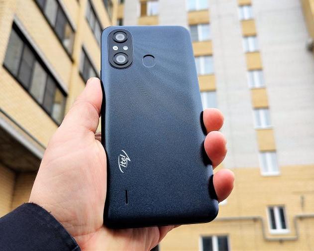 Когда дешево и не особо сердито. Обзор симпатичного ультрабюджетного смартфона itel A49