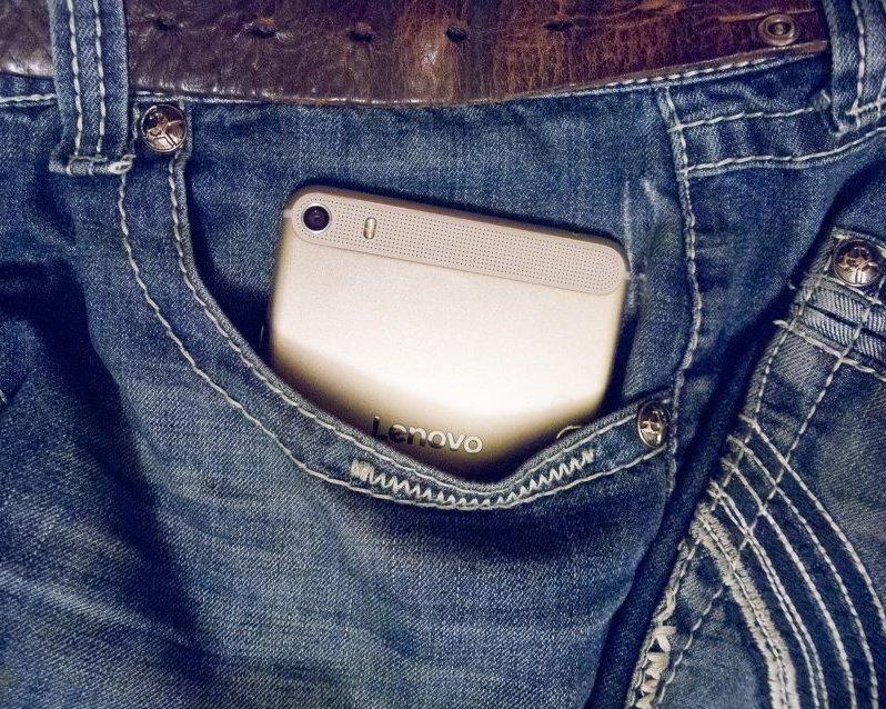 Lenovo Phab Plus — огромный смартфон