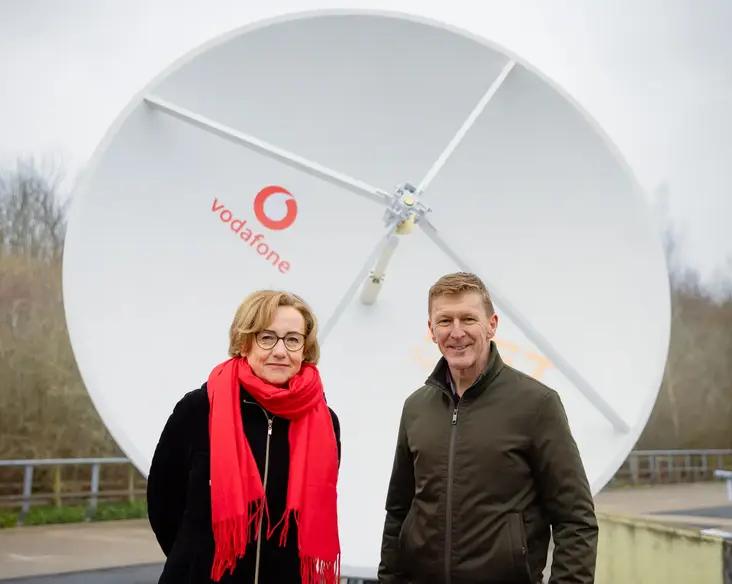 Vodafone совершил первый в истории мобильной связи видеозвонок с обычного смартфона на спутник