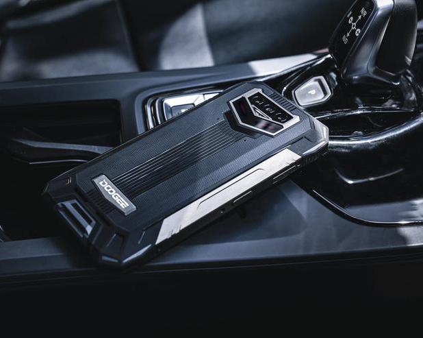 Компания Doogee выпустила на российский рынок сразу три новых неубиваемых смартфона