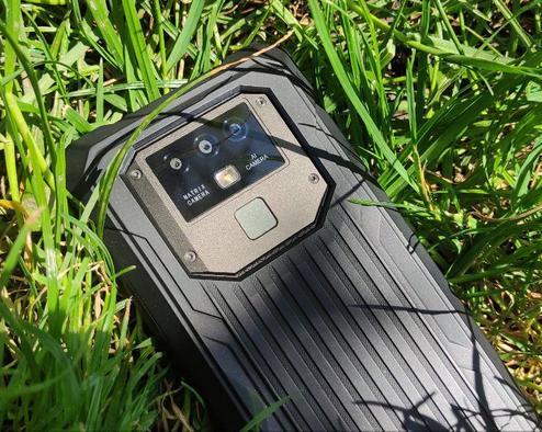 Как правильно пользоваться смартфоном летом