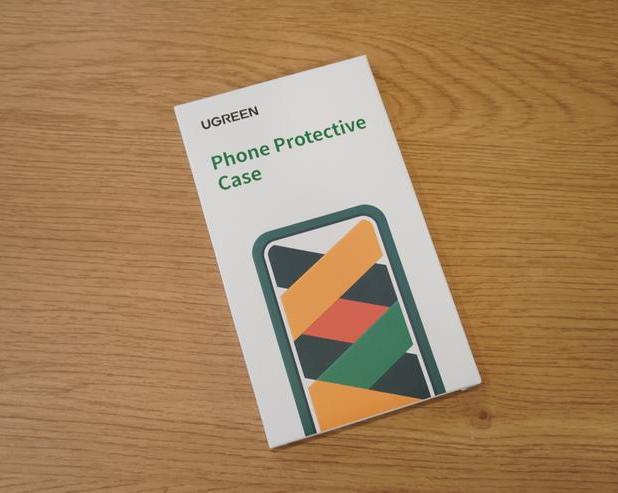 Магнитный силиконовый чехол компании Ugreen для iPhone 14 Pro Max и два защитных стекла в подарок